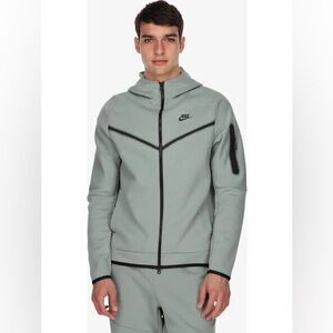 Nike Mens Tech Fleece Jacket Mens Size SMALL (S) Mica Green New With Tags Rare